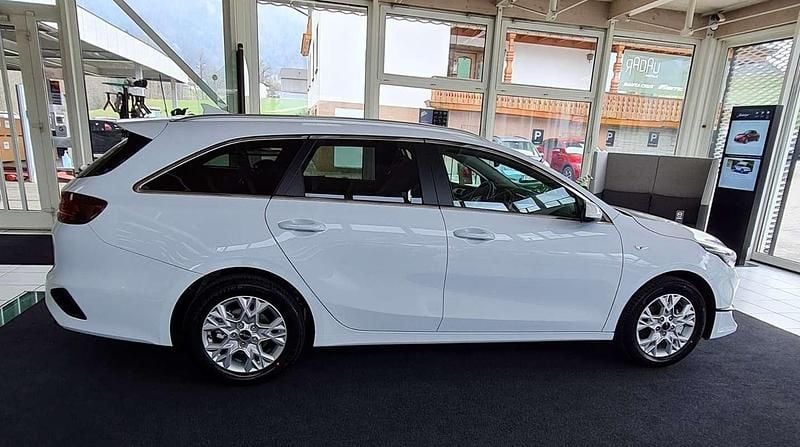 Gebraucht Kia Ceed Sportswagon Silver 101 PS (74 kW) 2022 Kombi