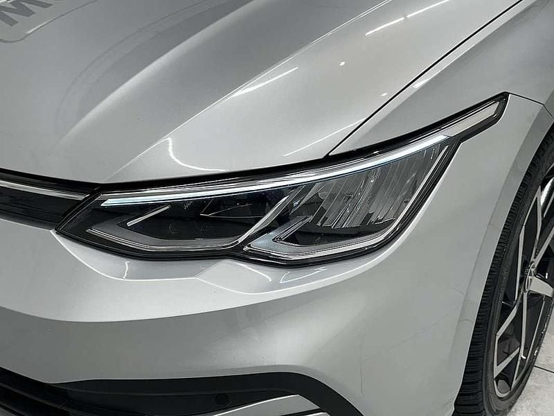 Gebraucht VW Golf VIII R 116 PS (85 kW) 2023 Silber Kombi