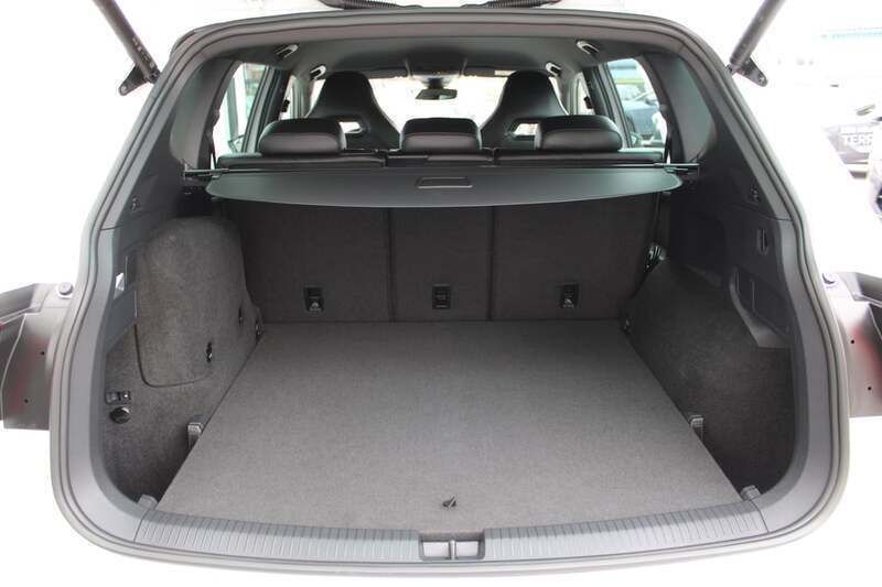 Gebraucht Seat Tarraco FR 245 PS (180 kW) 2023 Weiss  metallicperleffekt SUV