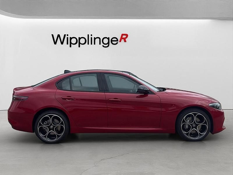 Neu Alfa Romeo Giulia Edizione Speciale 280 PS (205 kW) 2025 Rot Limousine
