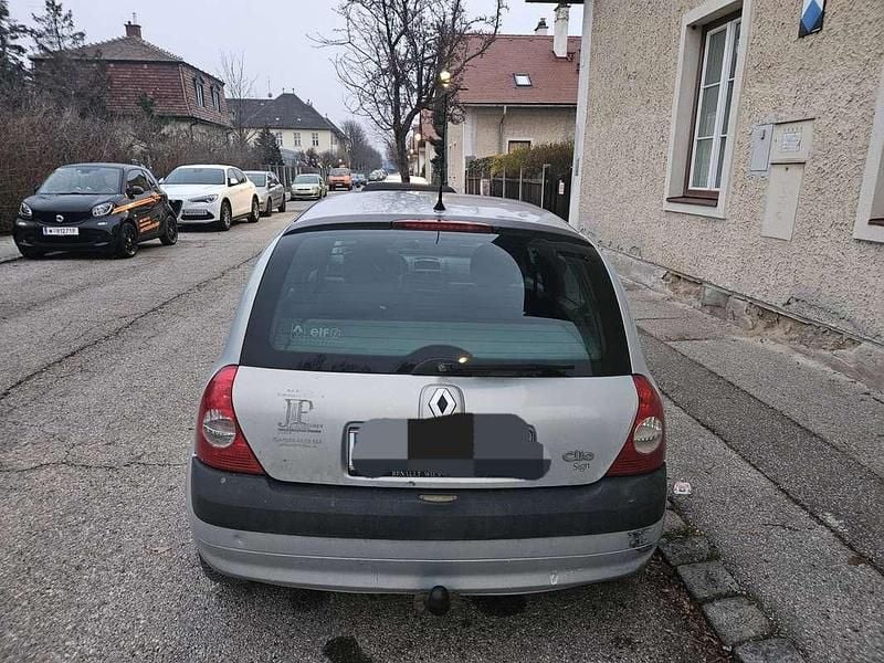 Gebraucht Renault Clio II 65 PS (47 kW) 2003 Limousine