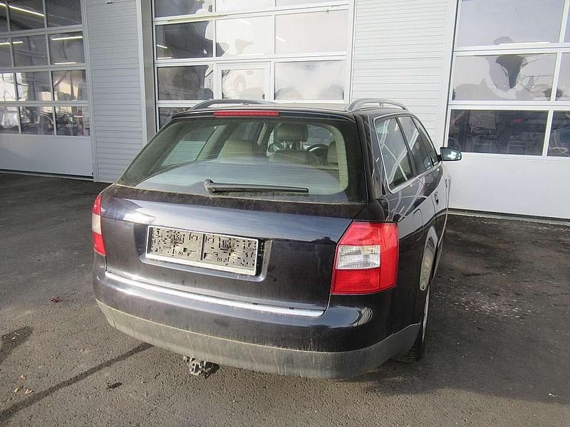 Gebraucht Audi A4 155 PS (114 kW) 2002 Schwarz Limousine