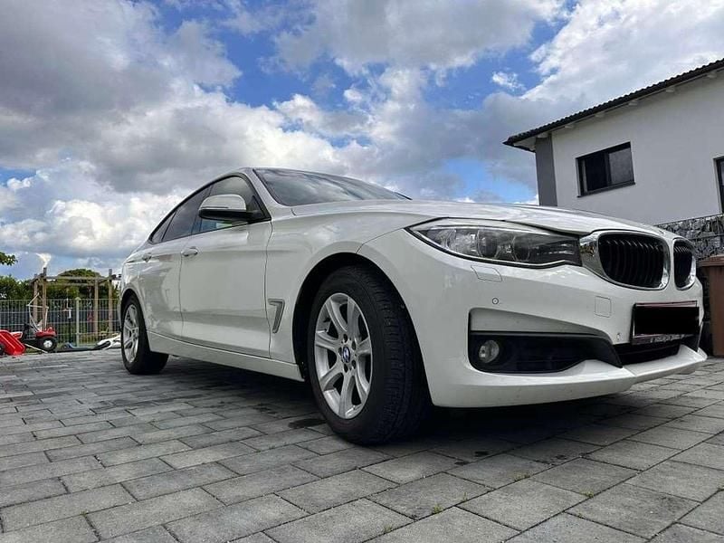 Gebraucht BMW 318 Gran Turismo 143 PS (105 kW) 2013 Weiß Limousine