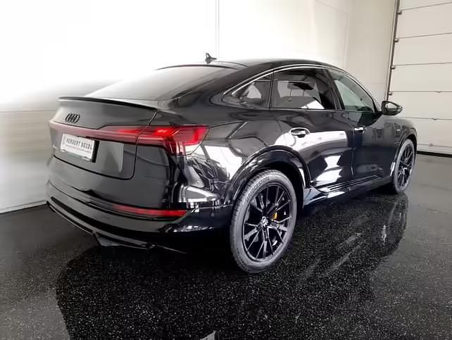 Gebraucht Audi e-tron Black Edition 230 kW (313 PS) 2022 Schwarz SUV