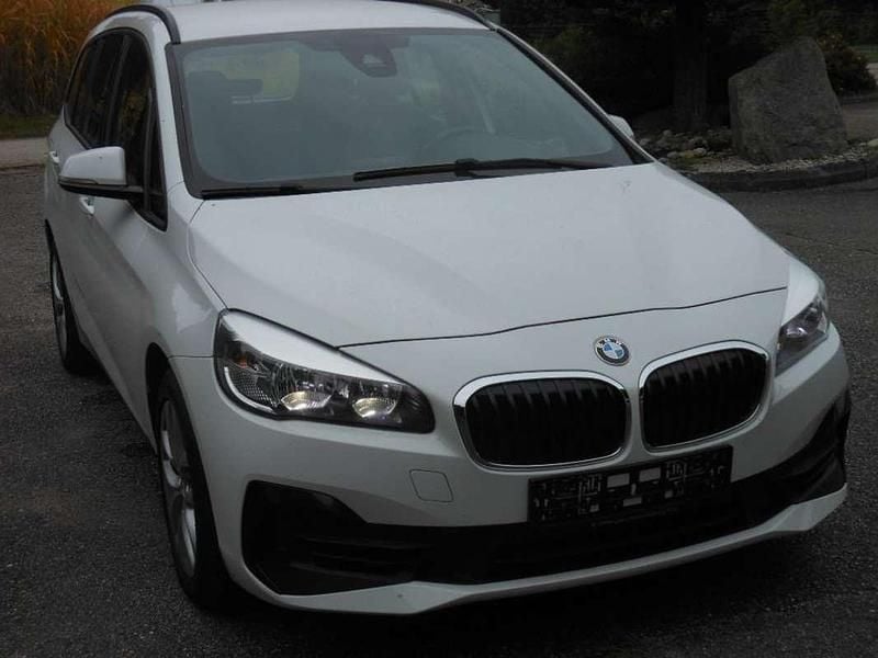 Weiß Gebraucht 2019 BMW 218 Gran Tourer Advantage Van / Kleinbus | € 18.480 (Fairer Preis) - Bild 1/4