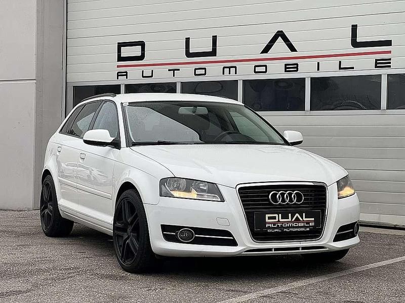 Gebraucht Audi A3 Comfort 105 PS (77 kW) 2011 Weiß Limousine