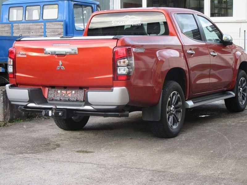 Gebraucht Mitsubishi L200 Intense 150 PS (110 kW) 2022 Orange Abholung