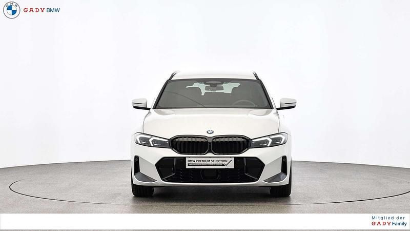 Gebraucht BMW 320 M Sport 190 PS (139 kW) 2024 Mineralweiss Kombi