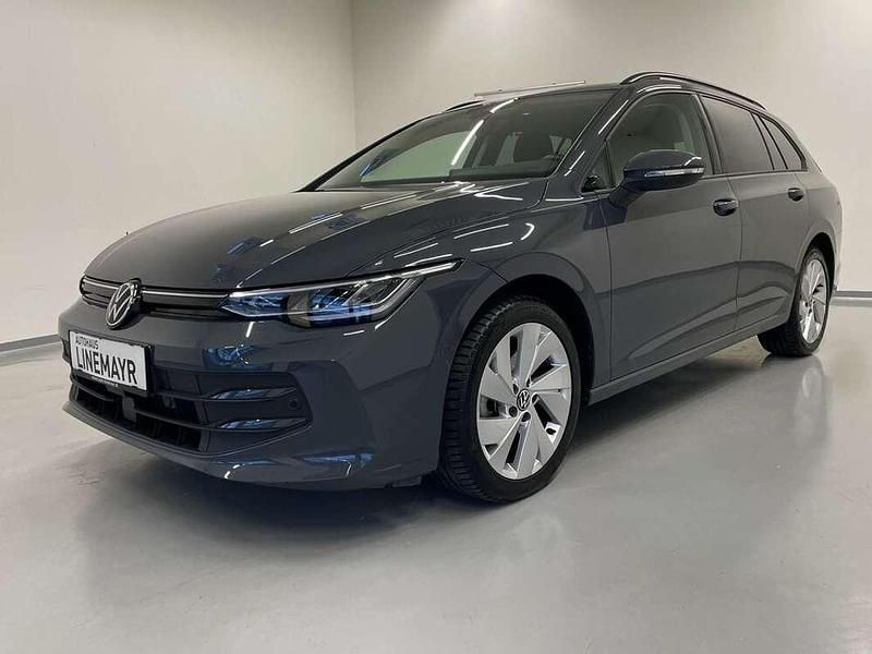 Gebraucht VW Golf VIII Life 150 PS (110 kW) 2025 Grau Kombi