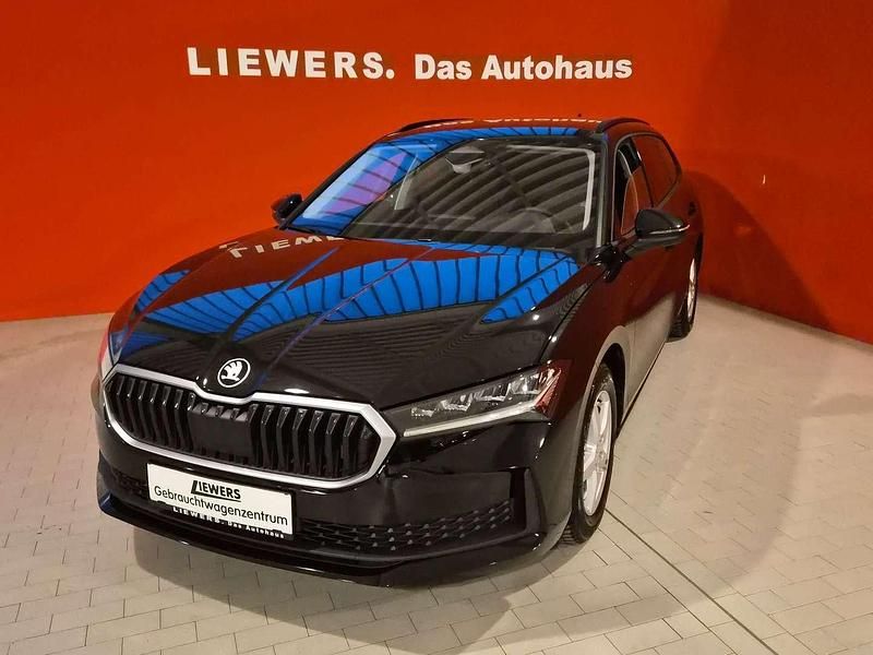 Schwarz Gebraucht 2024 Skoda Superb Essence Kombi | € 33.800 (Fairer Preis) - Bild 1/4