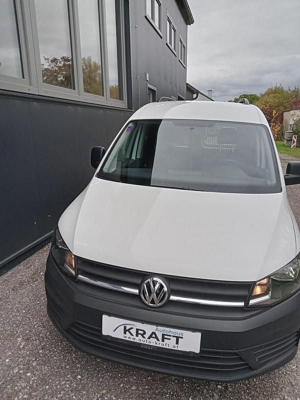 Gebraucht VW Caddy 75 PS (55 kW) 2020 Weiss  normal Van / Kleinbus