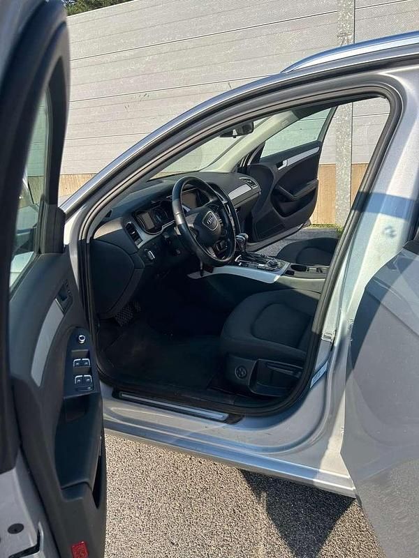 Gebraucht Audi A4 150 PS (110 kW) 2015 Silber Kombi