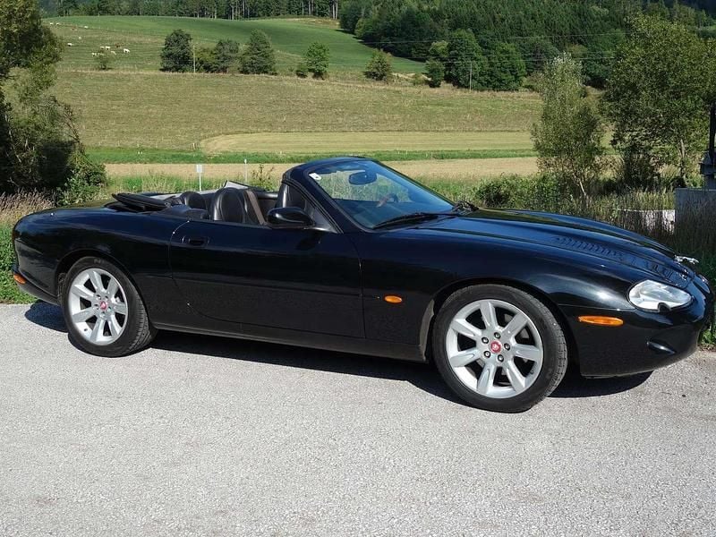 Schwarz Gebraucht 1999 Jaguar XKR Cabrio | € 17.300 - Bild 1/4