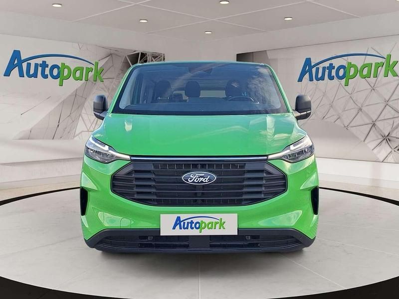 Neu Ford Transit Custom Trend 136 PS (100 kW) 2025 Grün Kombi