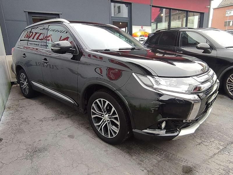 Gebraucht Mitsubishi Outlander 150 PS (110 kW) 2016 Schwarz SUV