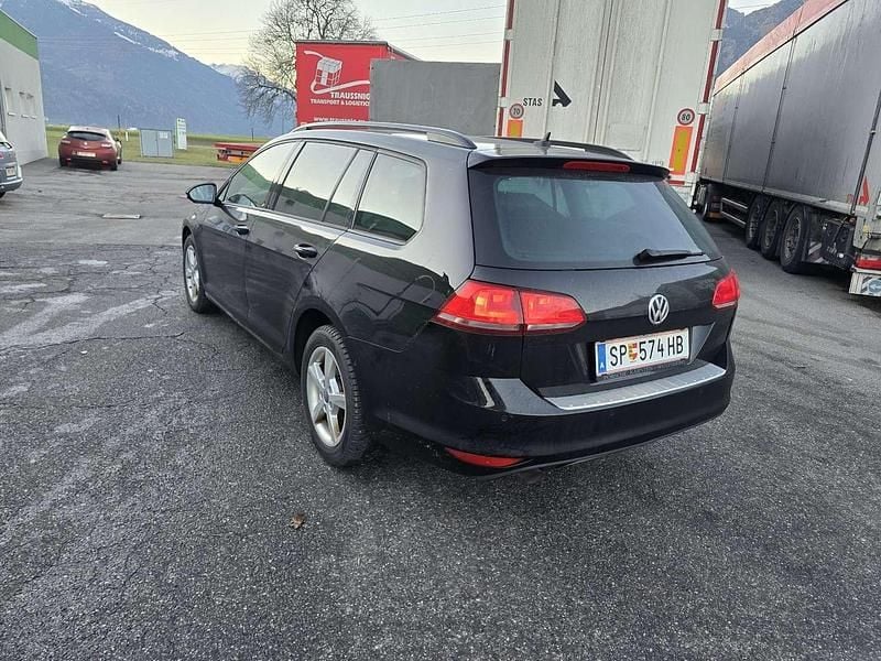 Gebraucht VW Golf VII 105 PS (77 kW) 2014 Limousine