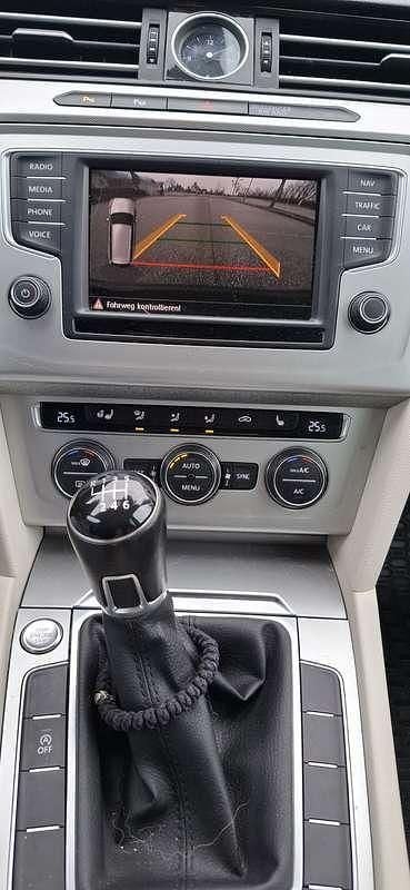 Gebraucht VW Passat Trendline 120 PS (88 kW) 2015 Kombi