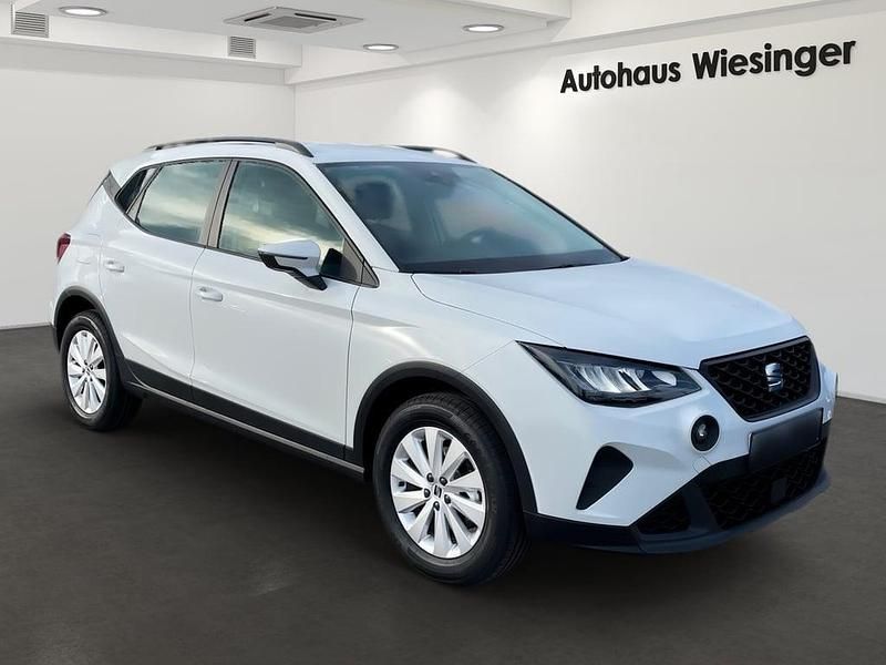 Gebraucht Seat Arona Reference 95 PS (69 kW) 2023 Weiss  metallic SUV
