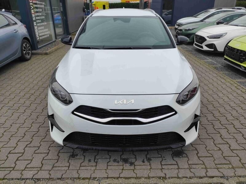 Neu Kia Ceed Sportswagon 140 PS (102 kW) 2025 Weiß Kombi