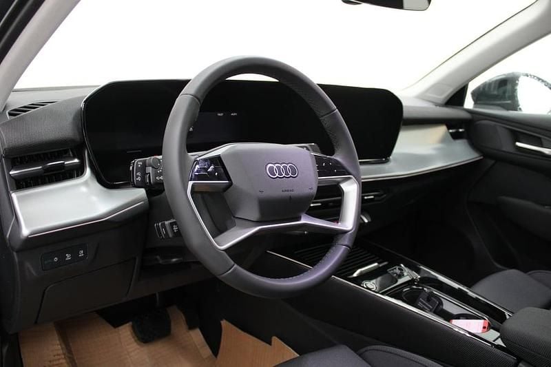 Neu Audi Q3 204 PS (150 kW) 2026 Dunkelgrau  metallic SUV