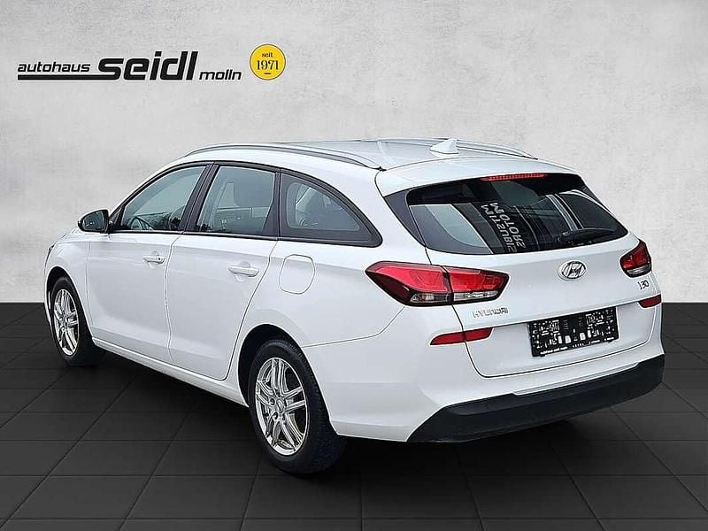Gebraucht Hyundai i30 110 PS (80 kW) 2021 Weiß Kombi