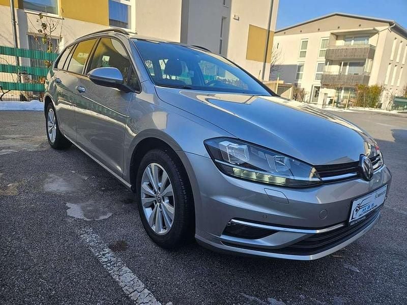 Gebraucht VW Golf VII Comfortline 116 PS (85 kW) 2018 Grau Kombi