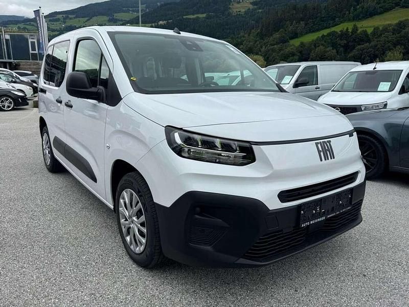 Neu Fiat Doblò 131 PS (96 kW) 2025 Weiß Van / Kleinbus