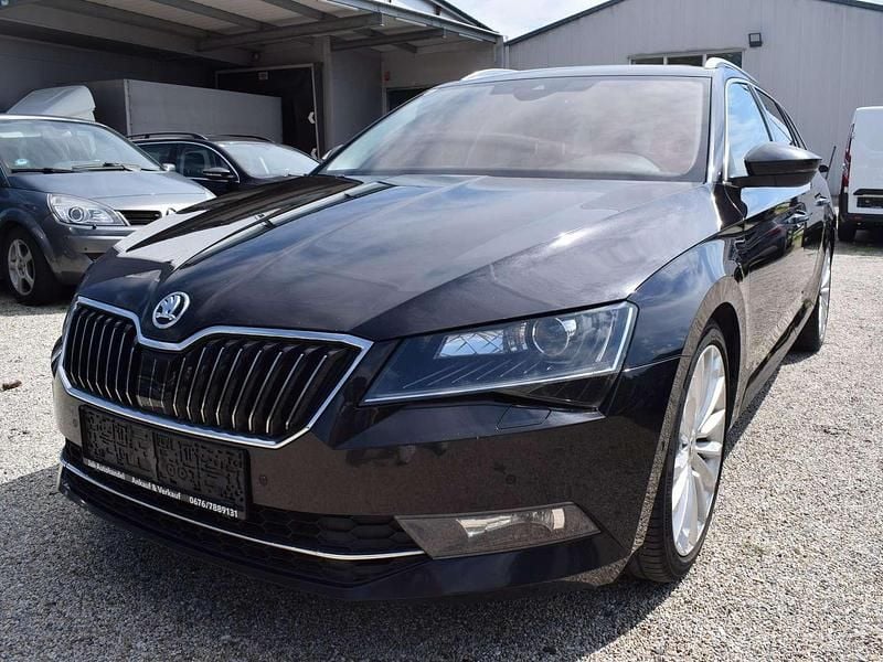 Schwarz Gebraucht 2019 Skoda Superb Style Kombi | € 17.990 (Guter Preis) - Bild 1/4