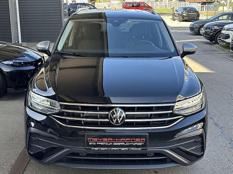Gebraucht VW Tiguan Allspace Life 150 PS (110 kW) 2024 Schwarz SUV