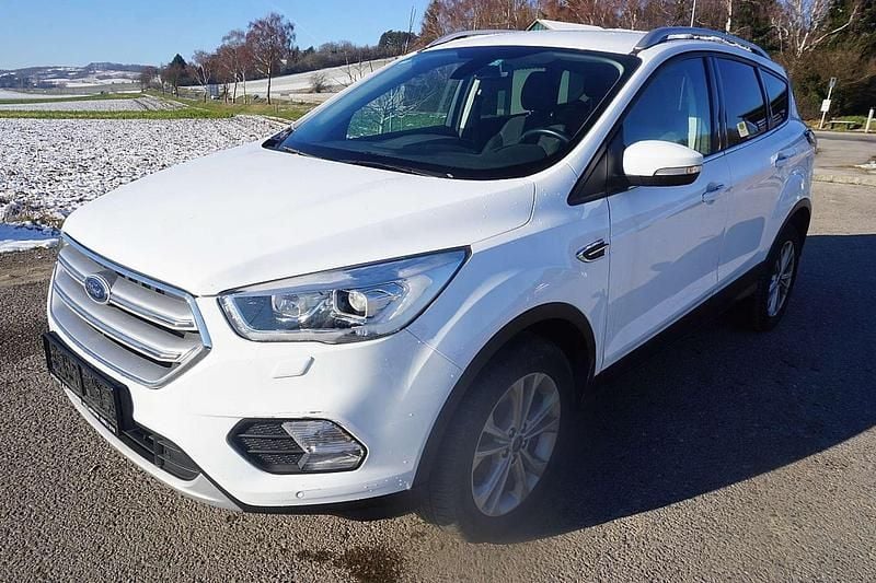 Weiß Gebraucht 2019 Ford Kuga Titanium SUV | € 9.690 (Superpreis) - Bild 1/4
