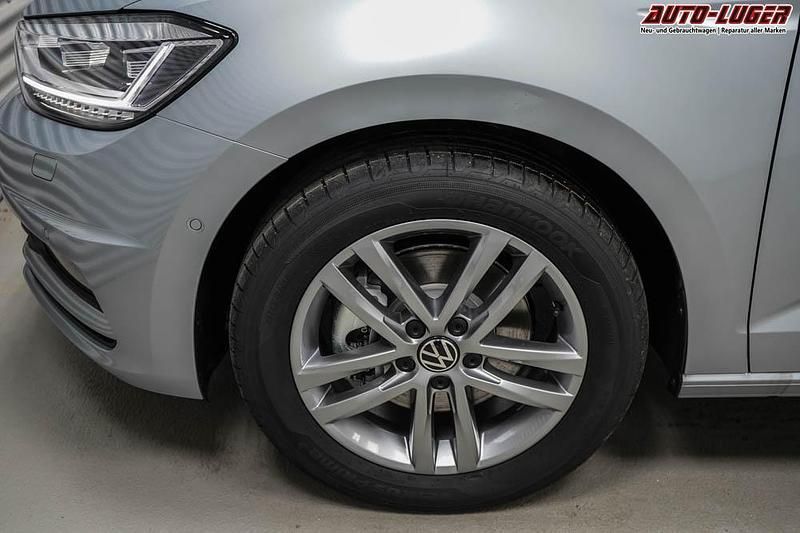 Neu VW Touran 150 PS (110 kW) 2025 Oyster silber metallic (f0) Van / Kleinbus