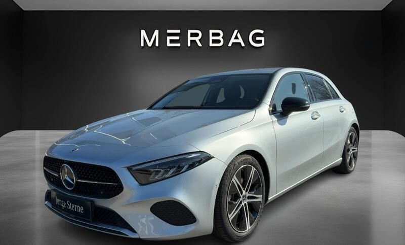Hightechsilber metal Gebraucht 2024 Mercedes A180 Progressive Limousine | € 31.990 (Guter Preis) - Bild 1/4