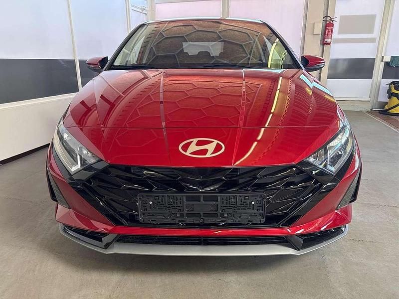 Neu Hyundai i20 Comfort 99 PS (72 kW) 2025 Grau Kleinwagen