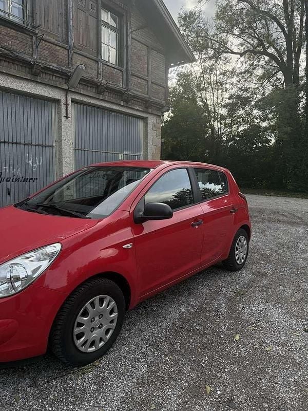Gebraucht Hyundai i20 Comfort 77 PS (56 kW) 2010 Limousine