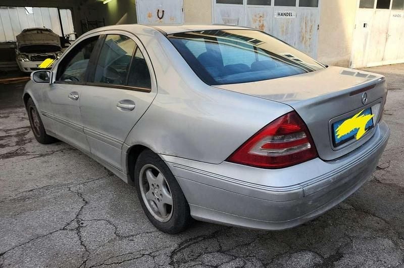 Gebraucht Mercedes C200 Avantgarde 116 PS (85 kW) 2002 Limousine