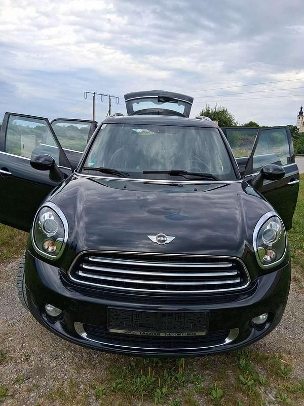 Schwarz Gebraucht 2014 Mini Cooper D Countryman SUV | € 10.700 - Bild 1/4