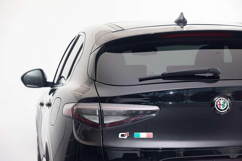 Gebraucht Alfa Romeo Stelvio Ti 280 PS (205 kW) 2023 Schwarz SUV