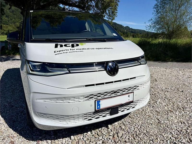 Gebraucht VW T7 Life 150 PS (110 kW) 2022 Weiß Van