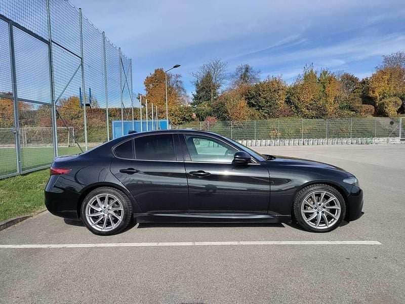 Gebraucht Alfa Romeo Giulia Super 150 PS (110 kW) 2016 Schwarz Limousine