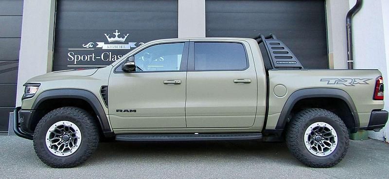 Grün Gebraucht 2021 Dodge Ram Abholung | € 139.900 - Bild 1/4