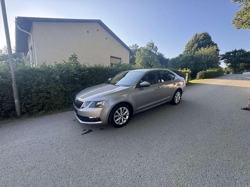 Gebraucht 2018 Skoda Octavia Ambition Limousine | € 13.400 (Fairer Preis) - Bild 1/4