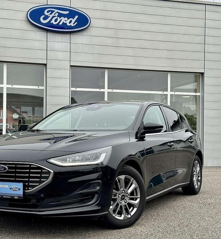Gebraucht Ford Focus Titanium 125 PS (91 kW) 2023 Schwarz Limousine