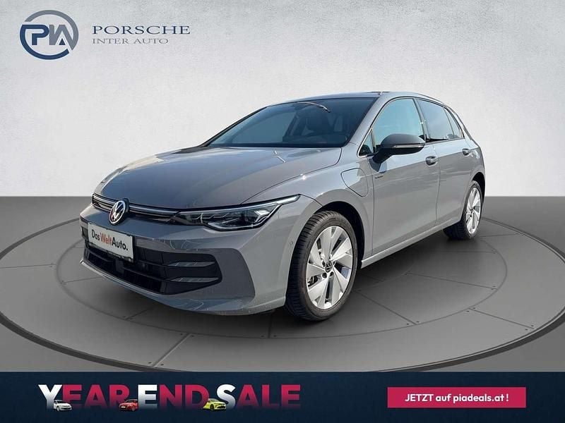Neu VW Golf VIII 204 PS (150 kW) 2025 Grau Limousine
