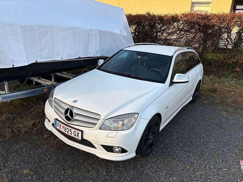 Weiß Gebraucht 2008 Mercedes C180 Avantgarde Kombi | € 4.000 (Guter Preis) - Bild 1/4