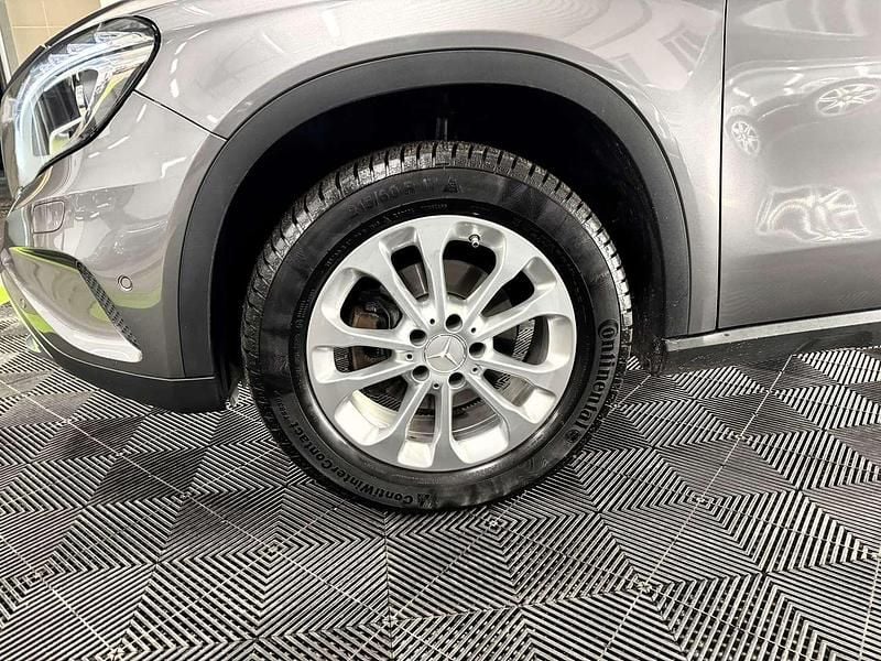 Gebraucht Mercedes GLA200 Urban 136 PS (100 kW) 2016 Grau SUV