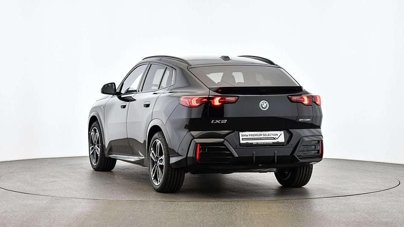 Gebraucht BMW iX2 Shadowline 150 kW (204 PS) 2025 Schwarz SUV