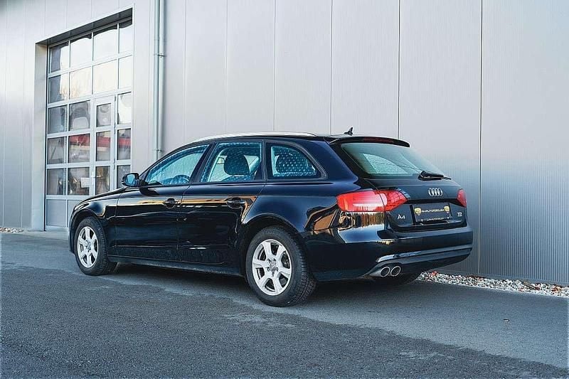 Gebraucht Audi A4 Design 150 PS (110 kW) 2013 Schwarz Kombi