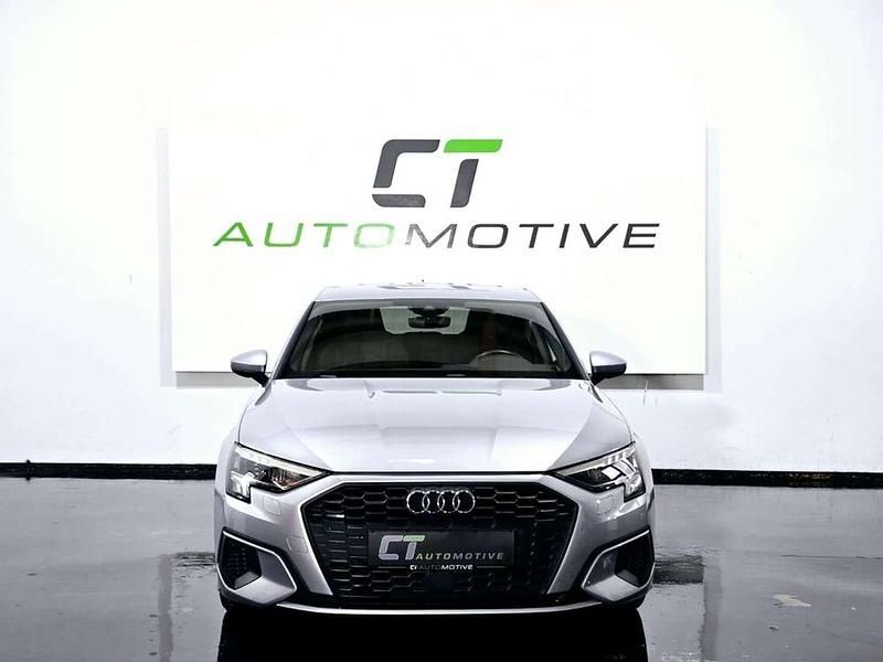 Gebraucht Audi A3 Ambiente 110 PS (80 kW) 2022 Grau Limousine