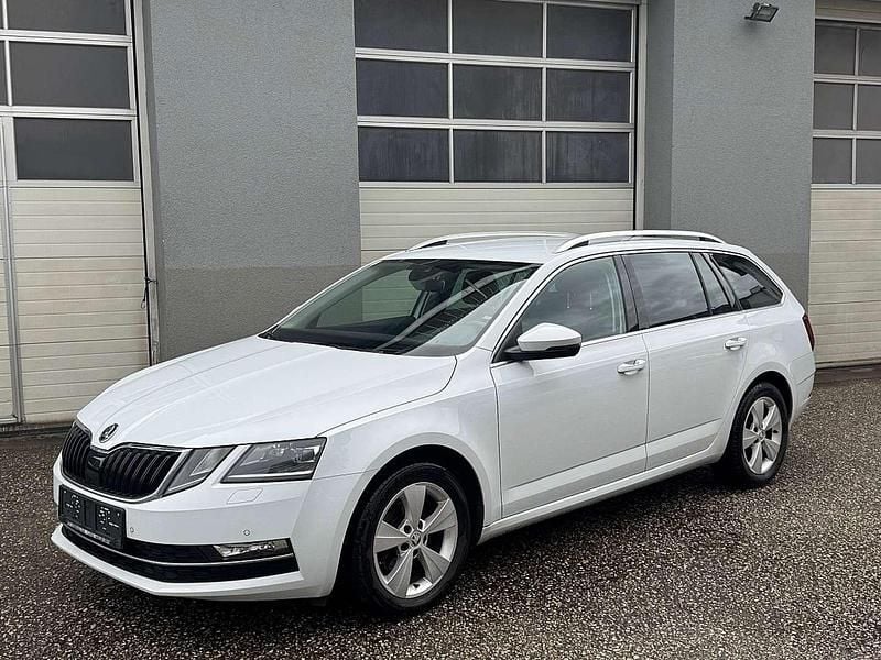 Weiß Gebraucht 2019 Skoda Octavia Style Kombi | € 15.490 (Fairer Preis) - Bild 1/4
