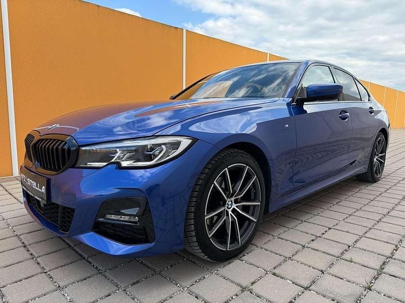 Blau Gebraucht 2021 BMW 320 M Sport Limousine | € 31.990 (Fairer Preis) - Bild 1/4